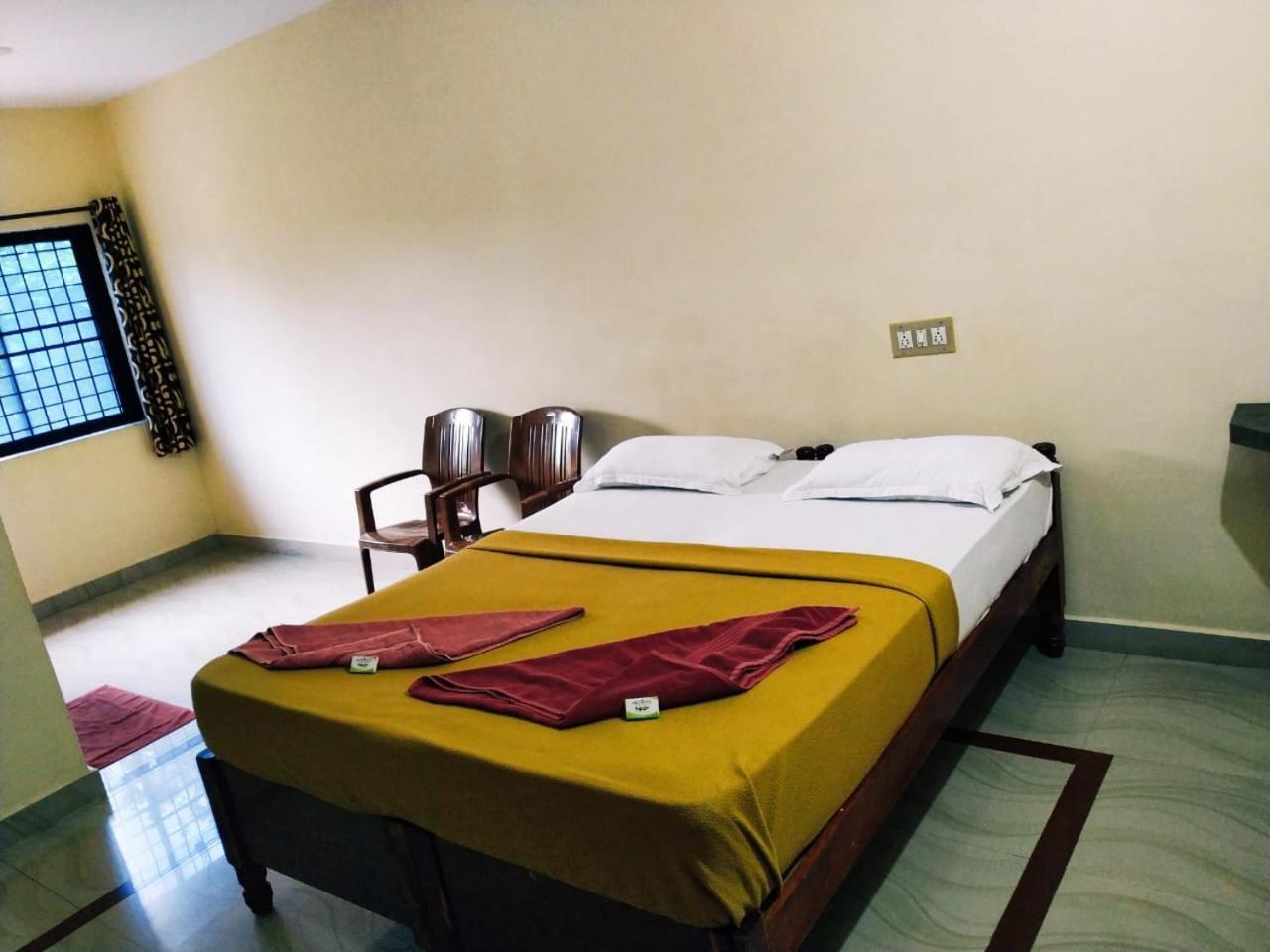 Hotel Varsha Hampi Ngoại thất bức ảnh