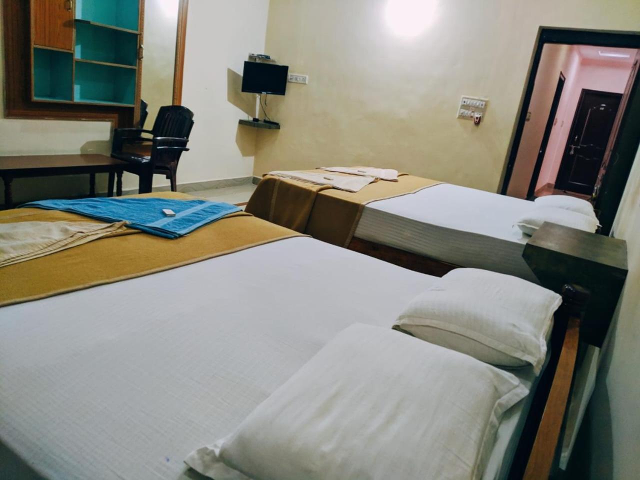 Hotel Varsha Hampi Ngoại thất bức ảnh