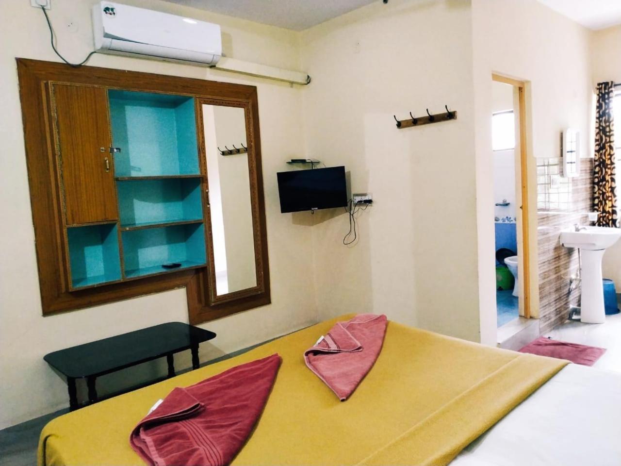 Hotel Varsha Hampi Ngoại thất bức ảnh