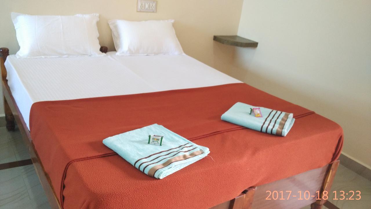 Hotel Varsha Hampi Ngoại thất bức ảnh