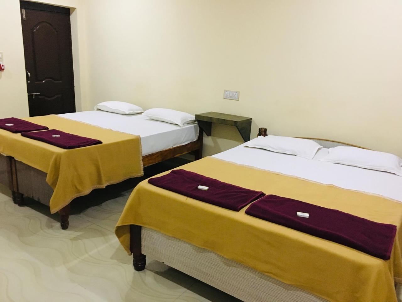 Hotel Varsha Hampi Ngoại thất bức ảnh