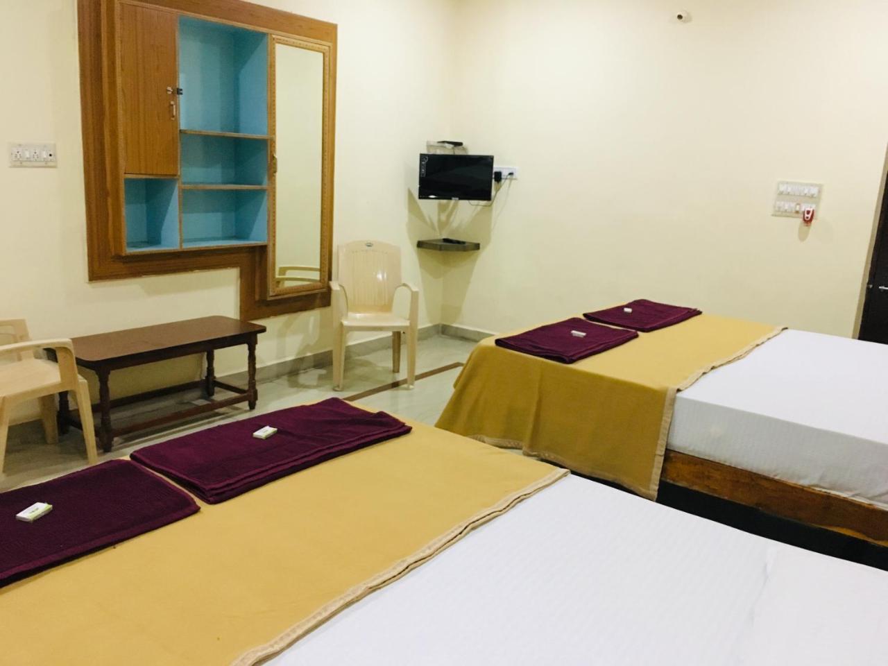 Hotel Varsha Hampi Ngoại thất bức ảnh