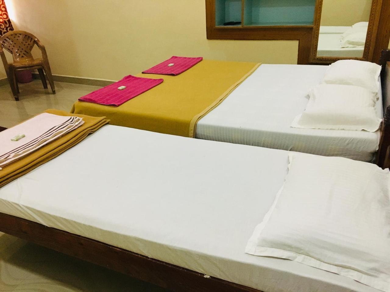 Hotel Varsha Hampi Ngoại thất bức ảnh