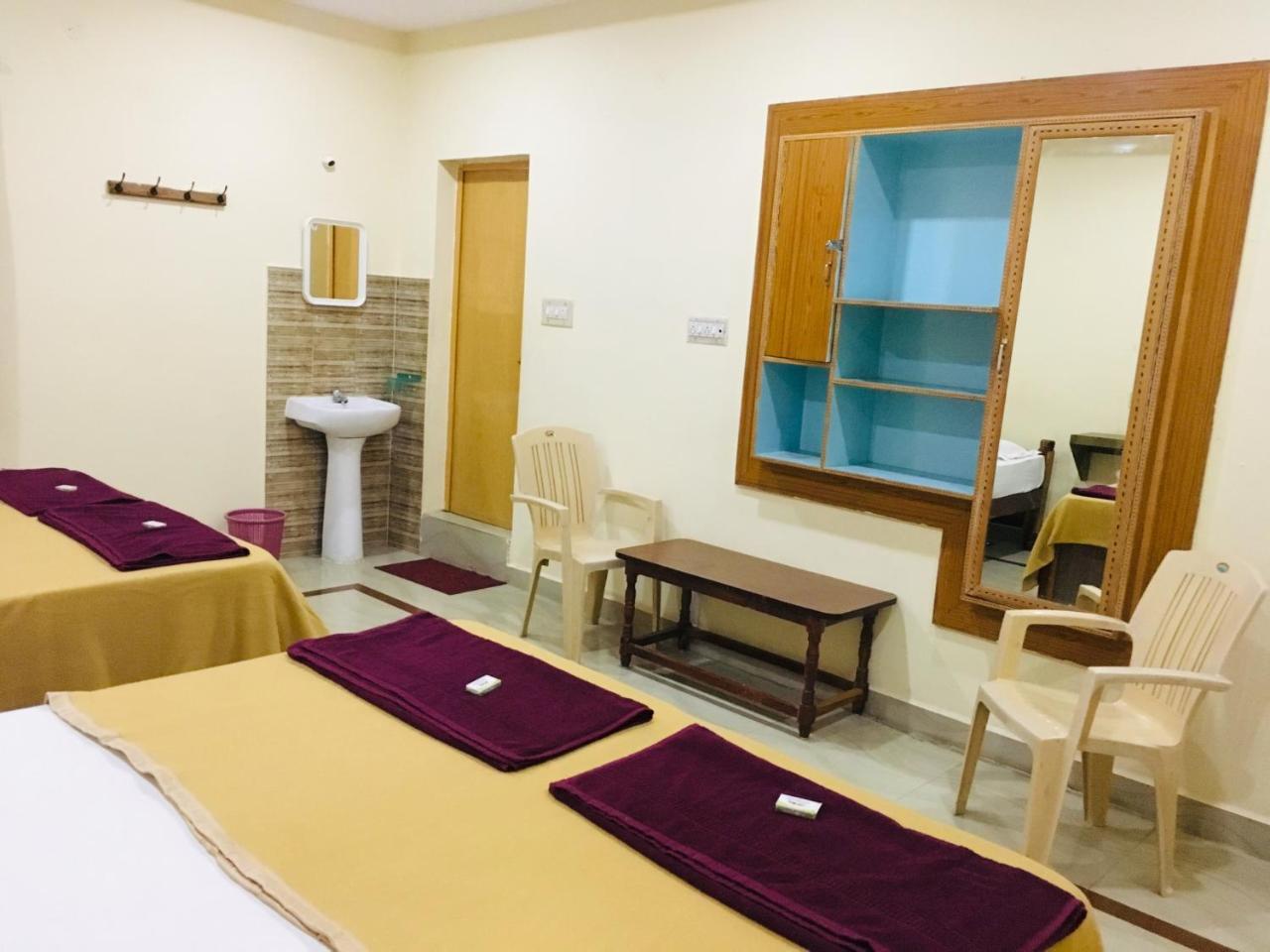Hotel Varsha Hampi Ngoại thất bức ảnh